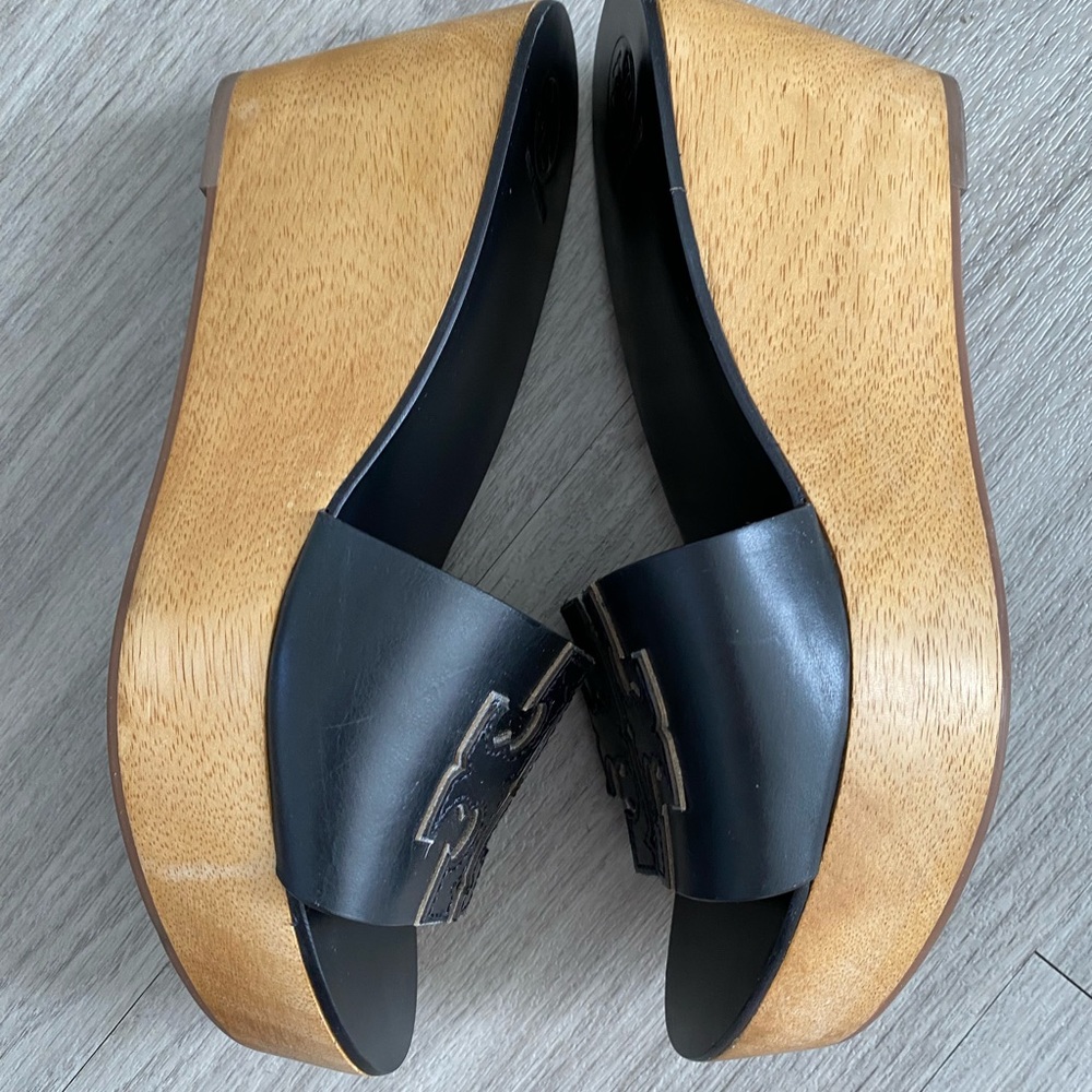 Tory Burch Logo Wood Wedge Slip-on Sandals~ 9 - Picture 4 of 8